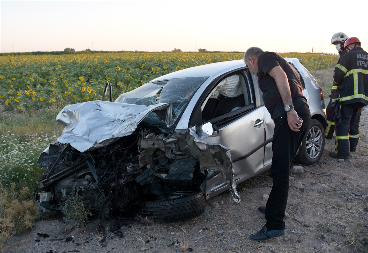 Gurbetçi aile, düğün konvoyuyla çarpıştı: Ölü ve yaralılar var