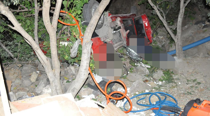 Kaza haberleri peş peşe geldi, 3 ölü 7 de yaralı var