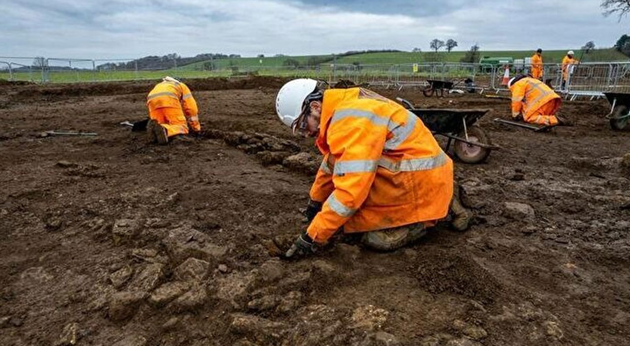 Arkeologlardan tarihi keşif: Kazıdıkça altın sikke fışkırdı