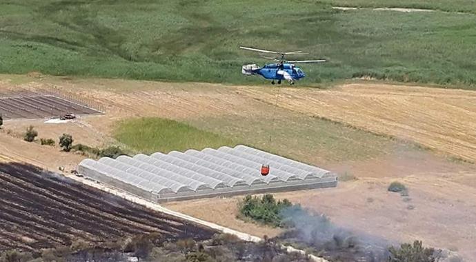Antalya'da yangın her yeri kül etti