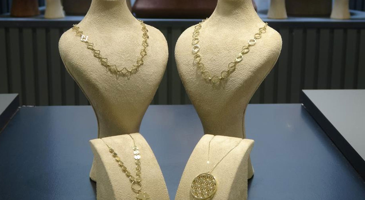 Düğün sezonu çeyrek ve gram  altına olan ilgiyi artırdı Düğün sezonu çeyrek ve gram  altına olan ilgiyi artırdı