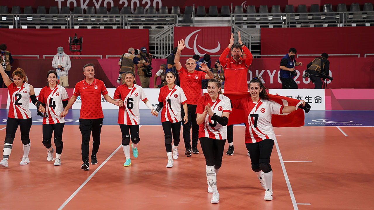 Milli sporculardan büyük gurur: 2021'de 3 bin 785 madalya Milli sporculardan büyük gurur: 2021'de 3 bin 785 madalya