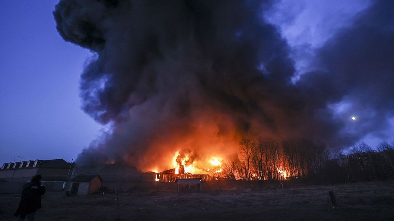 Hedef yeniden Kiev! 2 kişi hayatını kaybetti