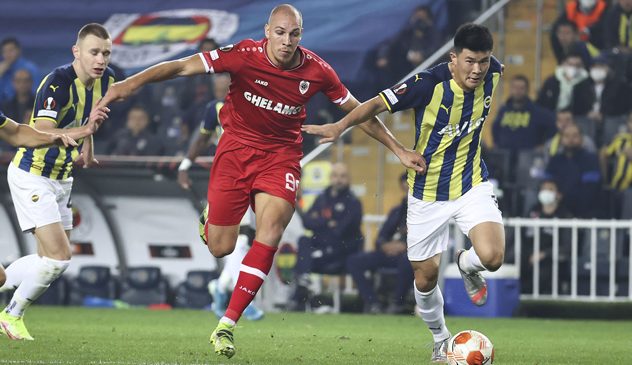 Fenerbahçe'nin rotası şaştı! Fatura Pereira'ya