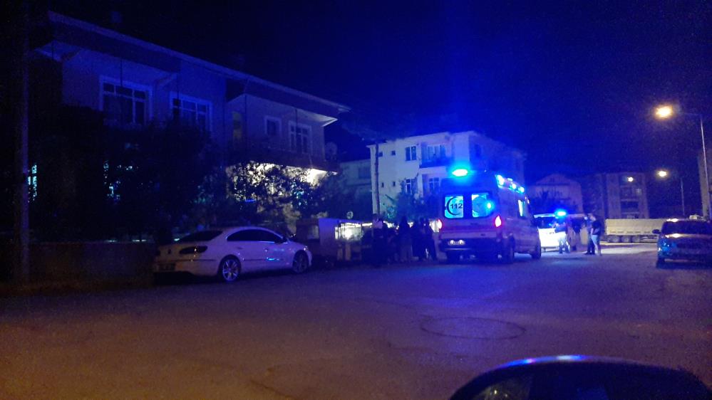 Kına gecesinde kan aktı: Dayı, damat ve annesini yaraladı Kına gecesinde kan aktı: Dayı, damat ve annesini yaraladı