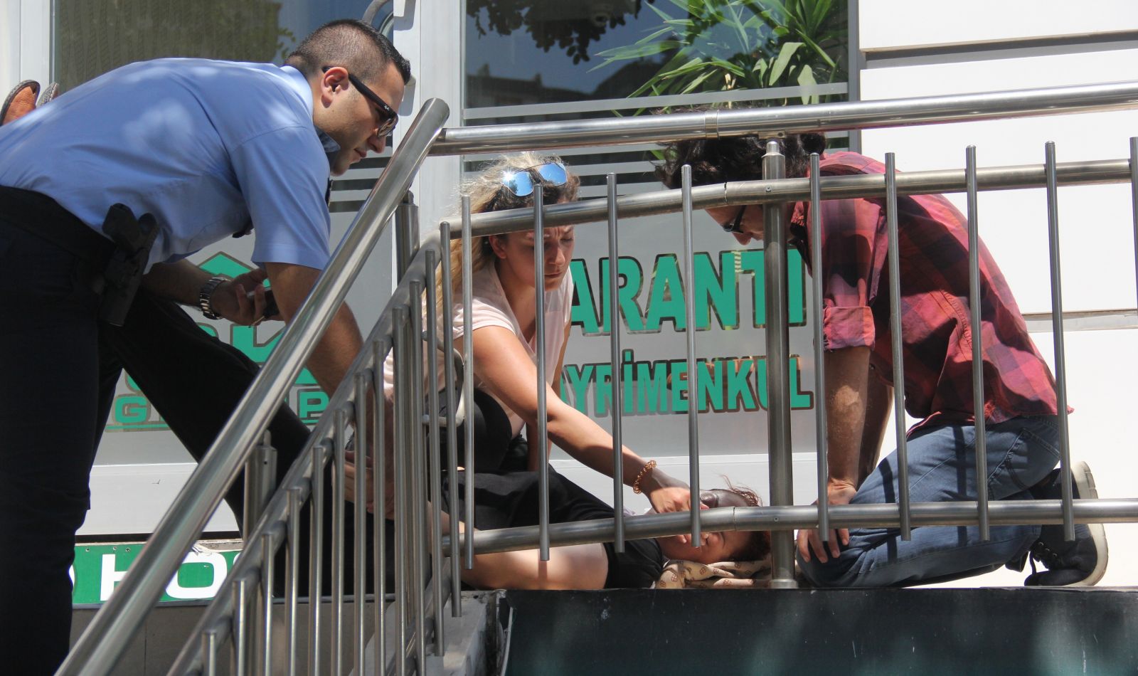 6 bin lira kaporayı alamayan kadın bayıldı