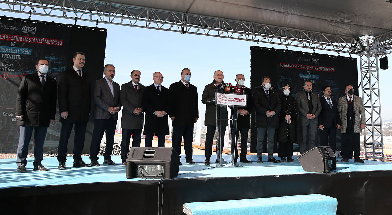 Bakan Karaismailoğlu'ndan muhalefete: Mahkemede de hesaplaşacağız Bakan Karaismailoğlu'ndan muhalefete: Mahkemede de hesaplaşacağız