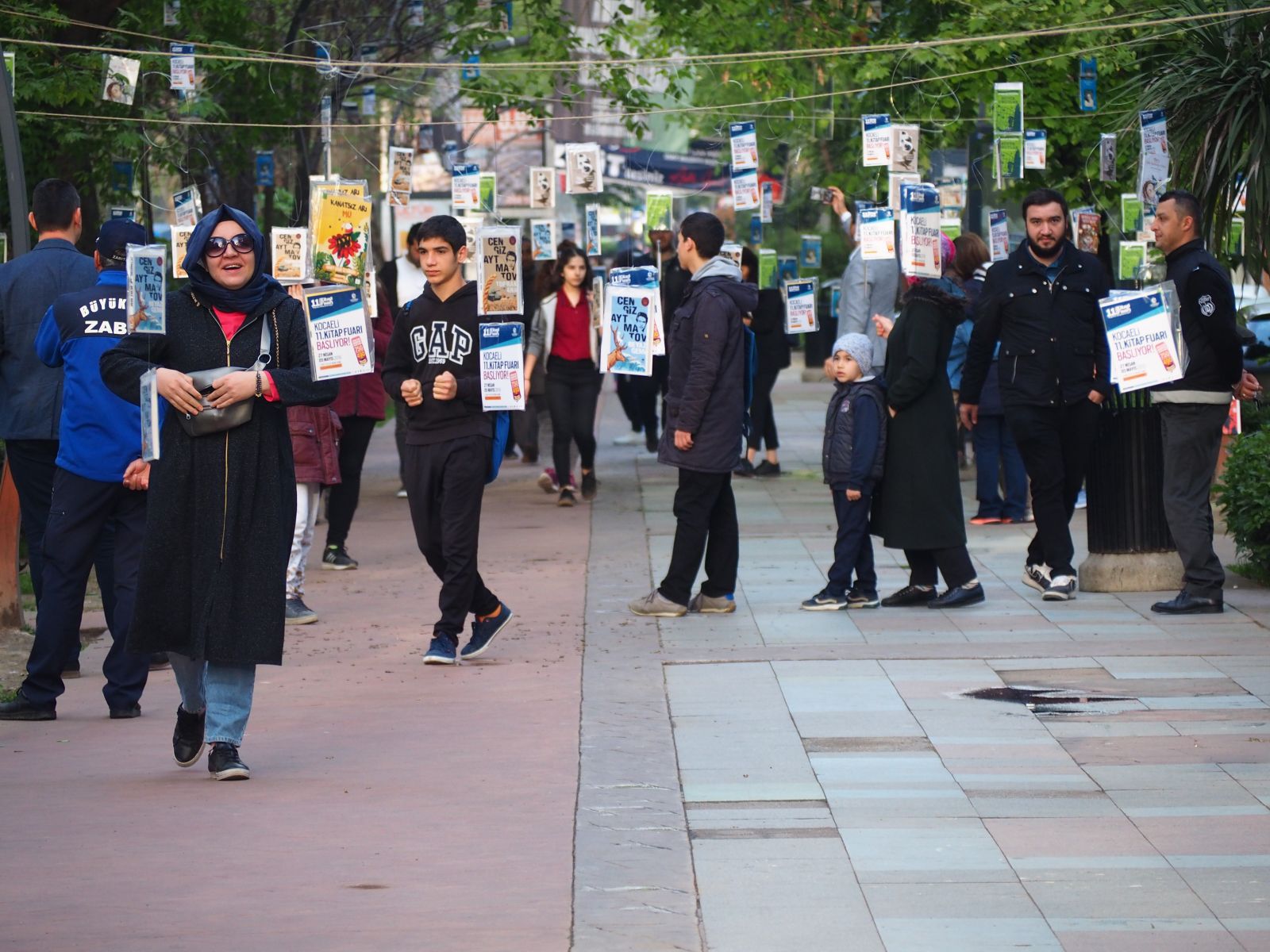 Bugünün güzel görüntüsü de Kocaeli’nden geldi! İnsanlar böyle topladı…