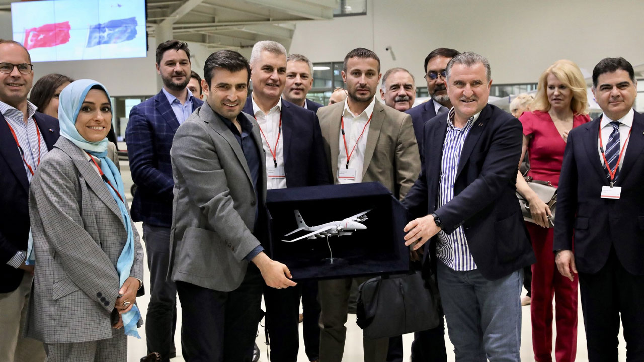 Gündem 'Milli Teknoloji Hamlesi': NATO'dan Baykar'a sürpriz ziyaret