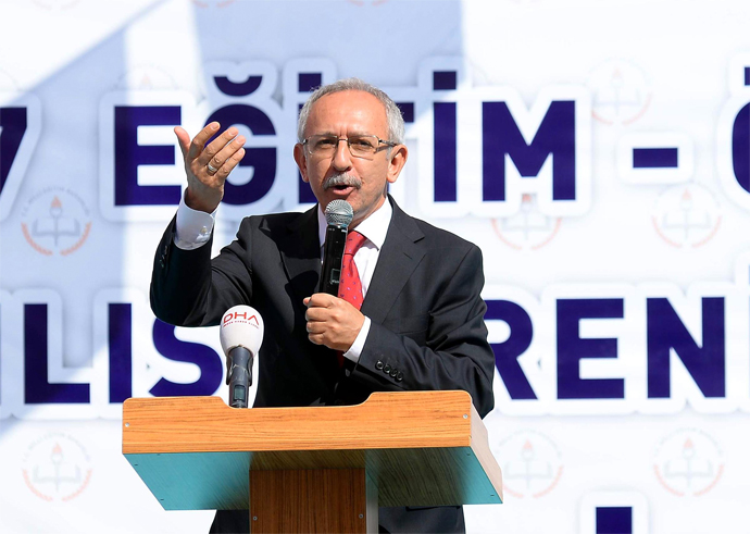 MEB Müsteşarının Kemal Kılıçdaroğlu'na benzerliği şaşırttı