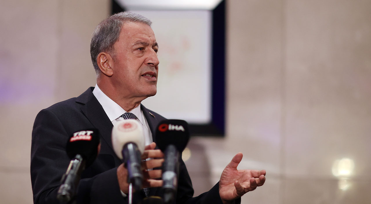 Son dakika! Bakan Akar'dan sert tepki: Yunanistan akıllı olsun