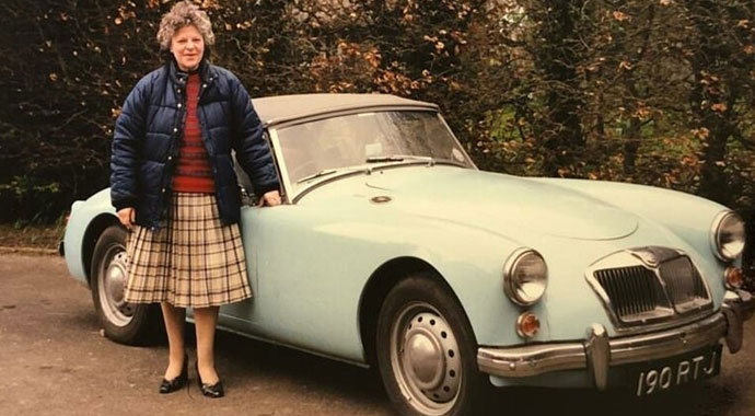 Çöpler arasında saklı hazin! 1960 model MG MGA müzayedede satılacak