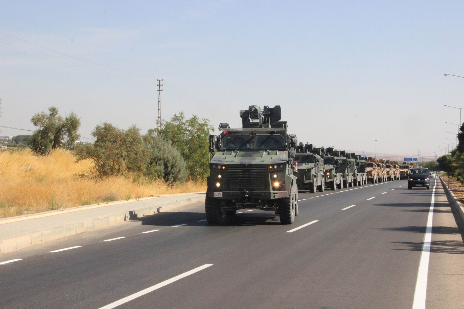 Suriye sınırına komando sevkıyatı