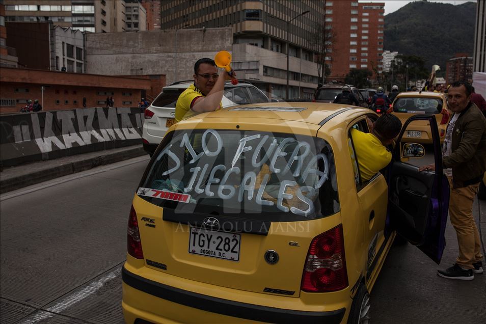 Kolombiya’da taksicilerden Uber protestosu