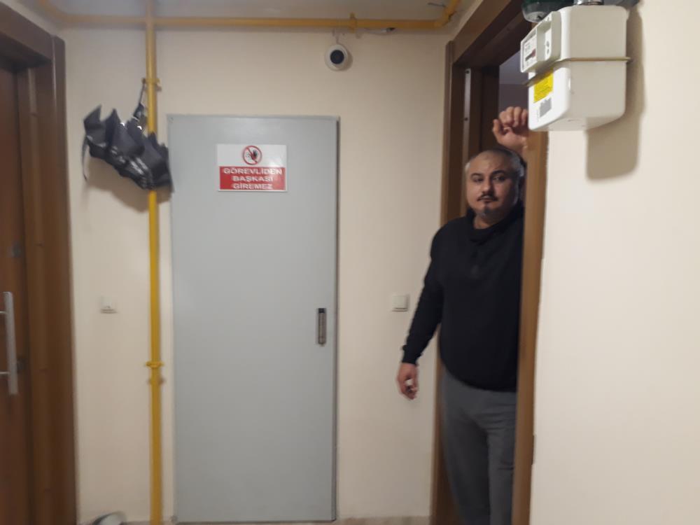 Komşu dehşeti! Ev sahiplerini canından bezdirdi Komşu dehşeti! Ev sahiplerini canından bezdirdi