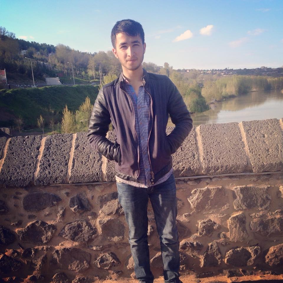 Komşularının kavgasını ayırmaya çalışın genç, canından oldu