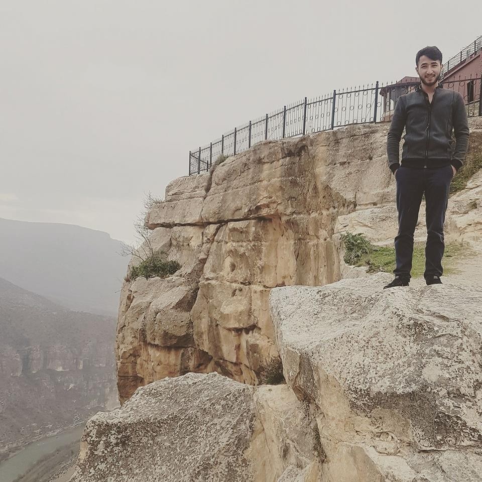 Komşularının kavgasını ayırmaya çalışın genç, canından oldu