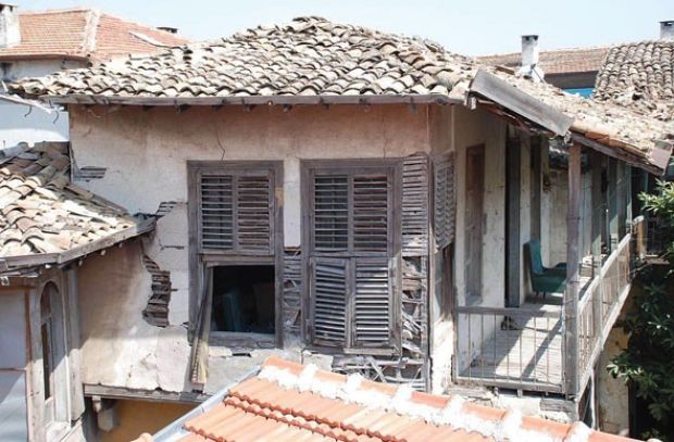 Mete Horozoğlu servetini harabeye yatırdı!