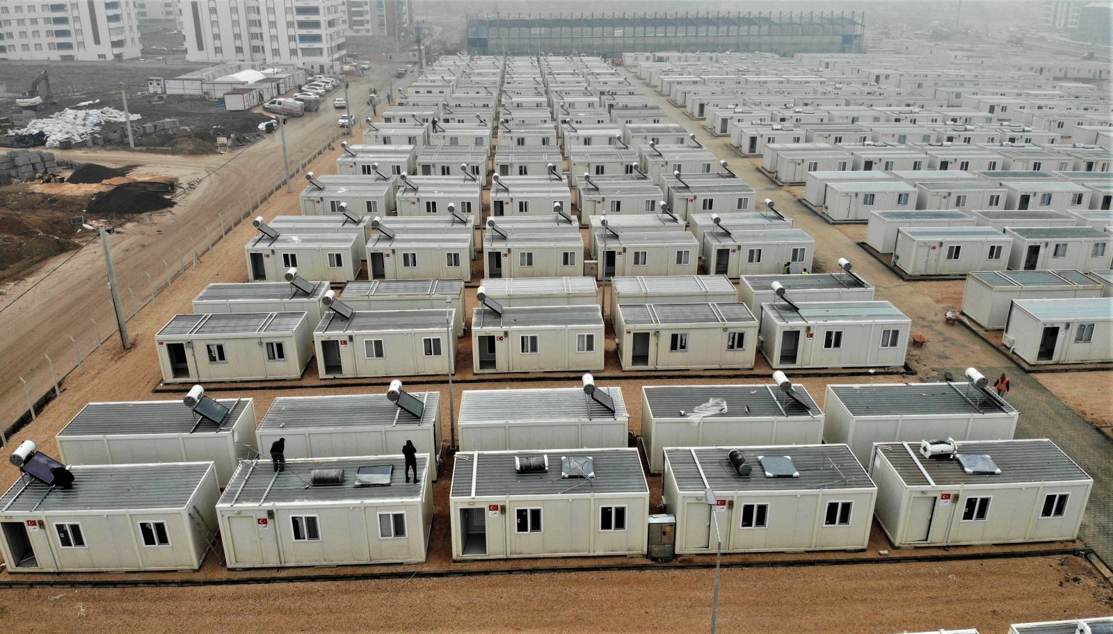 Deprem bölgesinde konteyner kent kurulumları son aşamaya geldi