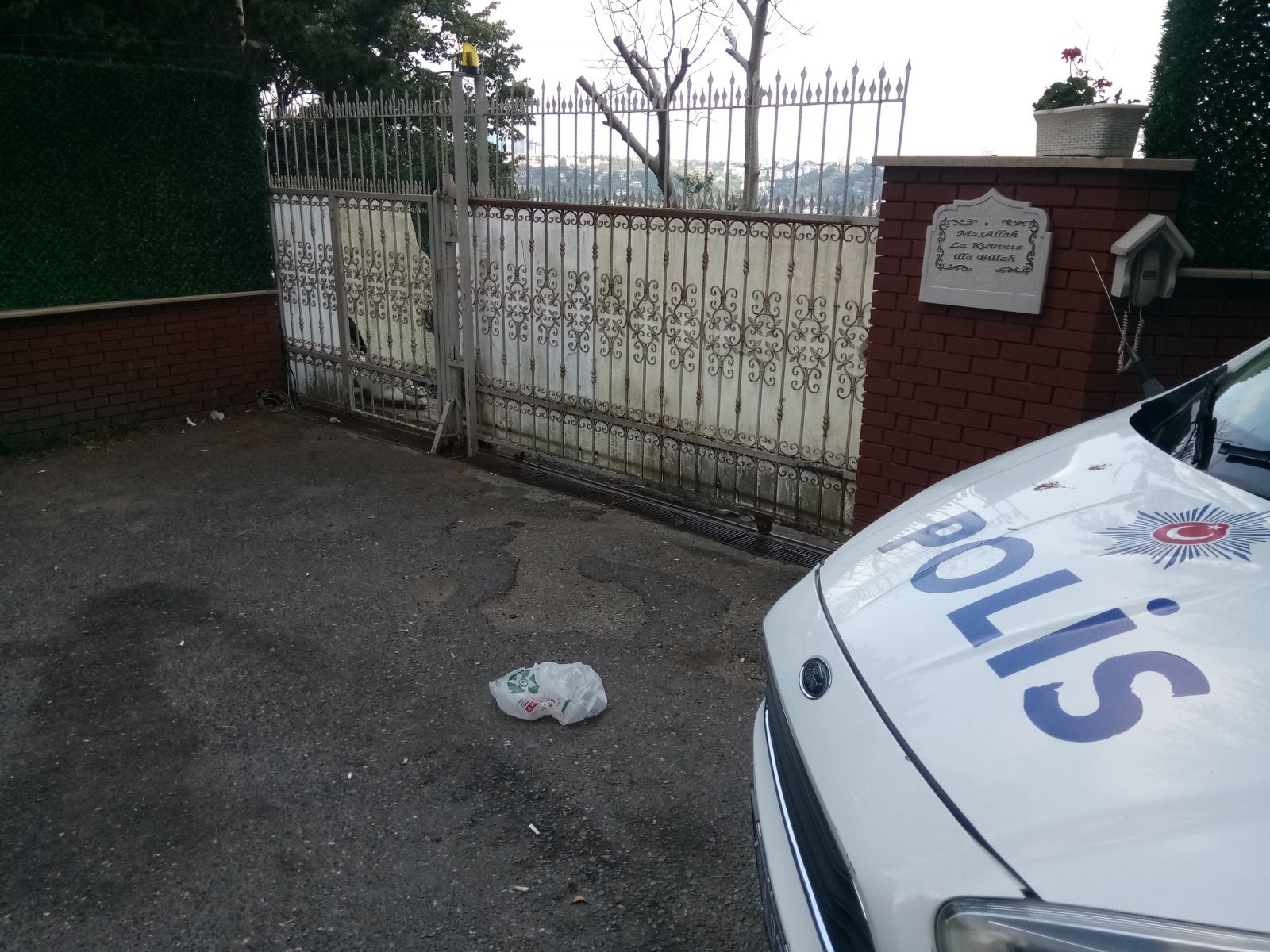 Adnan Oktar'ın villası mühürlendi