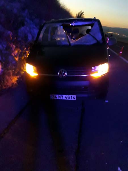 Bolu’da kaza! Ön camdan içeriye giren tır lastiği, sürücüyü öldürdü...