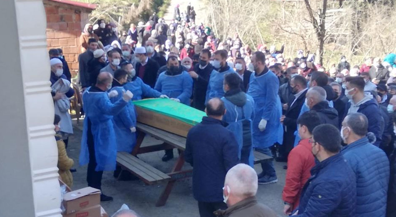 16 yaşındaki genç koronavirüse yenik düştü 16 yaşındaki genç koronavirüse yenik düştü