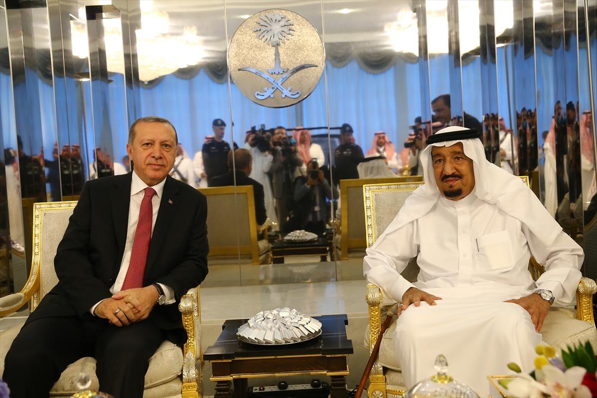 Cumhurbaşkanı Erdoğan Suudi Arabistan'da