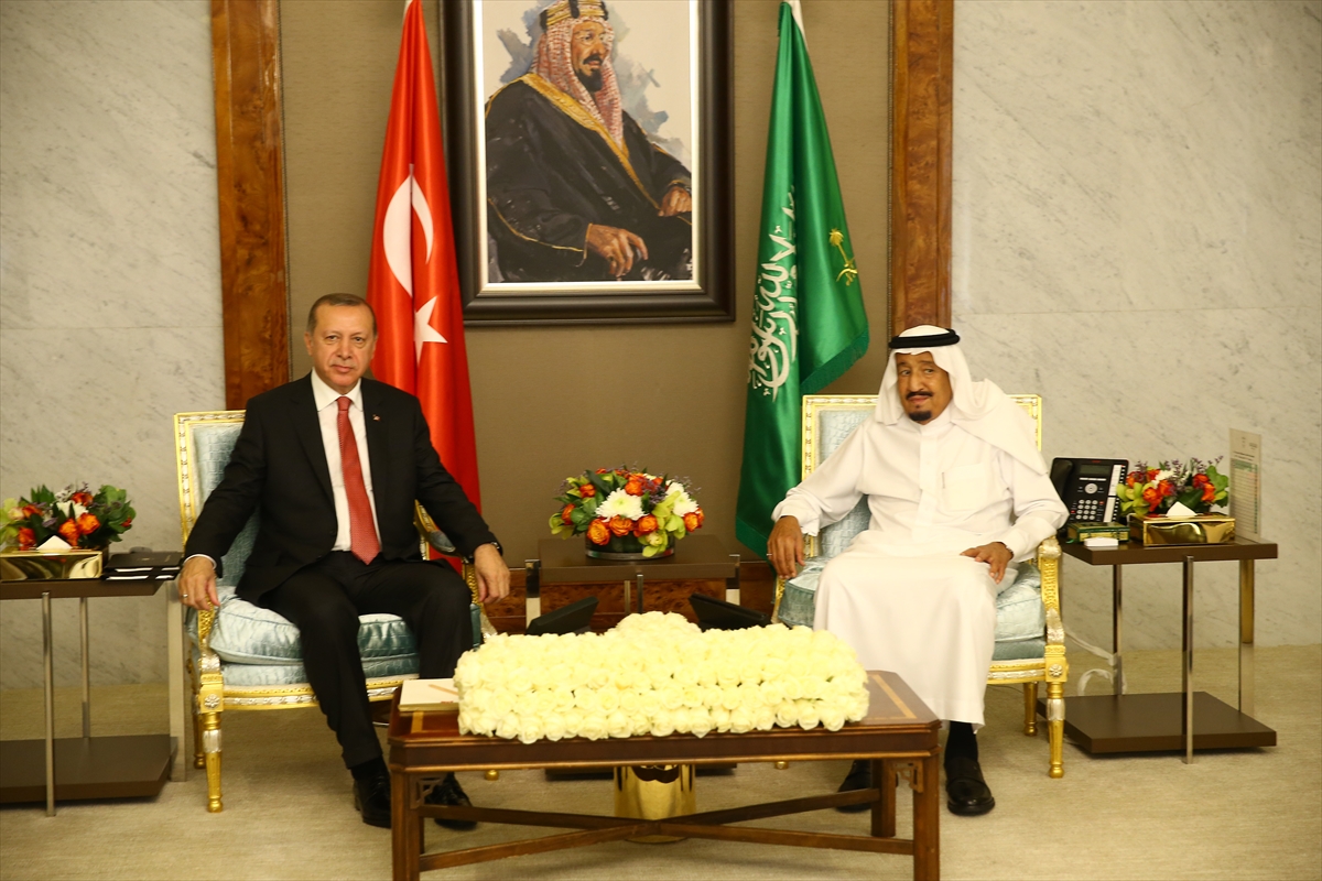 Cumhurbaşkanı Erdoğan Suudi Arabistan'da