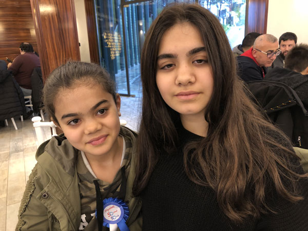 Kendileri küçük  dertleri büyük