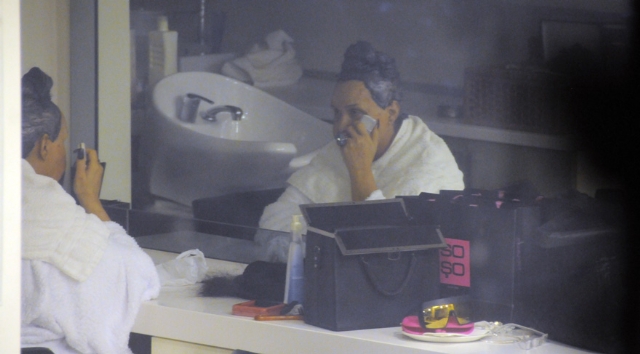 Bülent Ersoy gece yarısı kuaför kapattı Bülent Ersoy gece yarısı kuaför kapattı