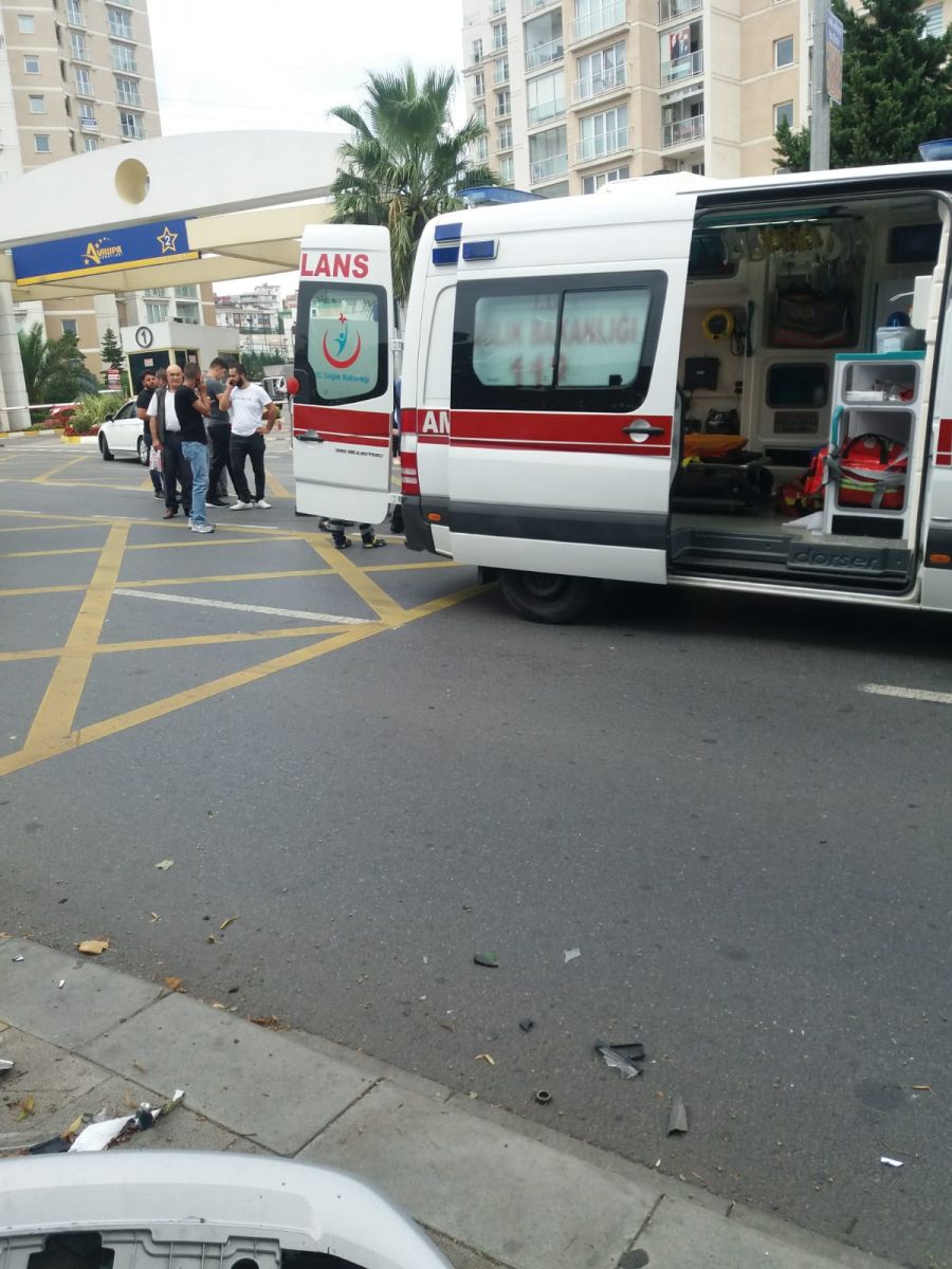 Küçükçekmece'de otomobilin çarptığı yaya hayatını kaybetti