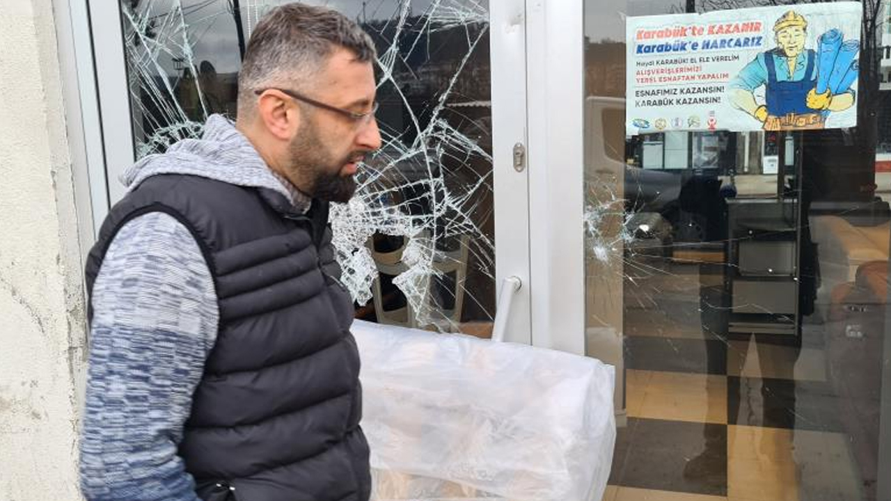 Kültürlü hırsız paralarla beraber kitapları da çaldı