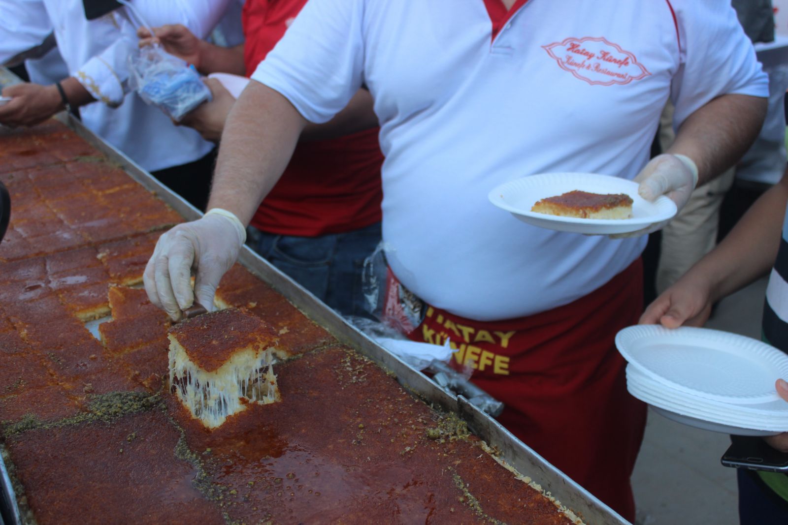 Hatay’ın anavatana katılışının 80. yılında 80 metrelik künefe yapıldı