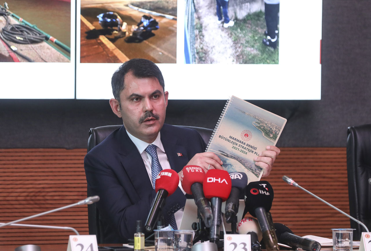 Bakan Kurum'dan müsilaj müjdesi: Tehlikeyi bitirdik