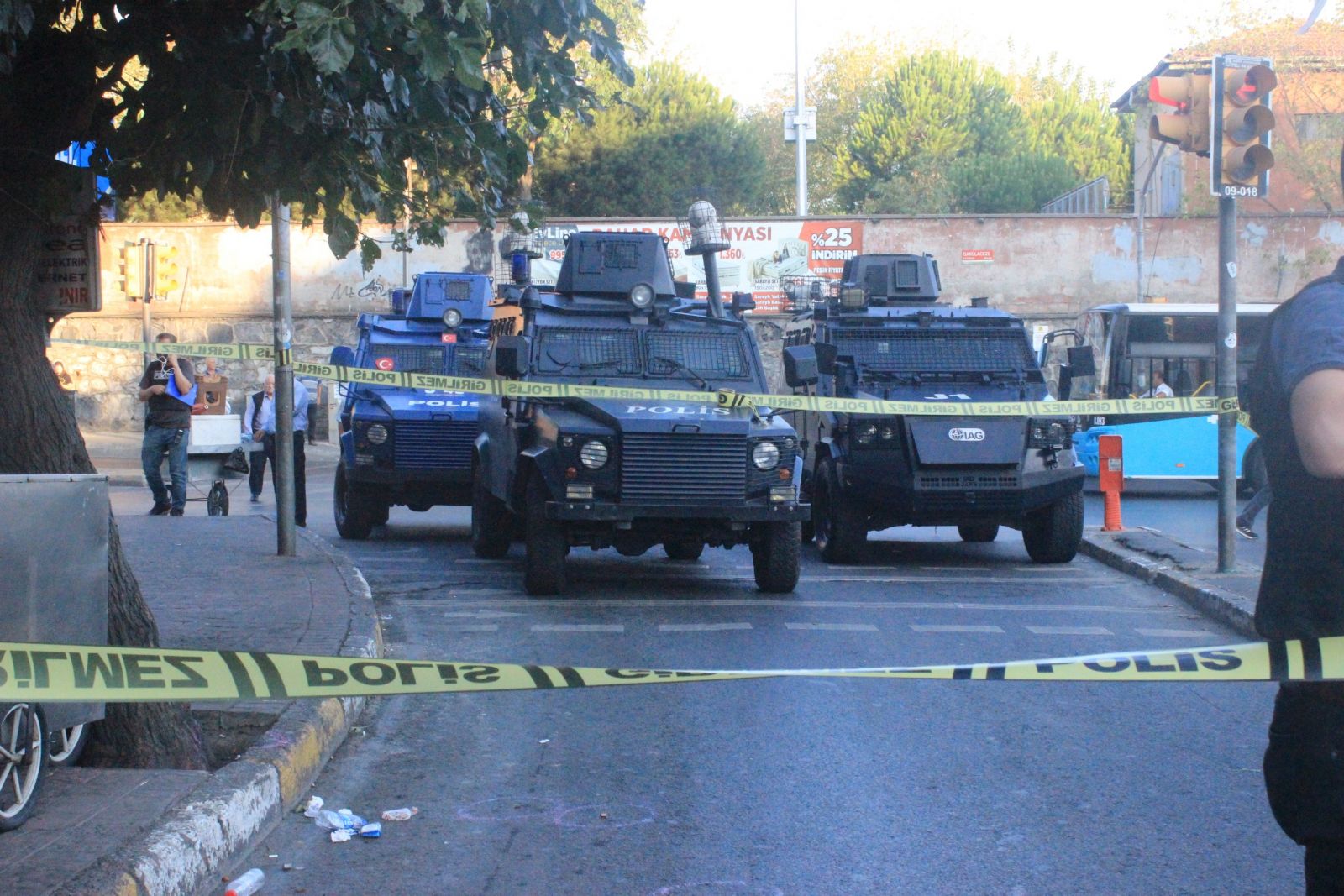 Husumet kanlı bitti... Beyoğlu’nda kurşun yağmuru: 1 ölü, 1 yaralı