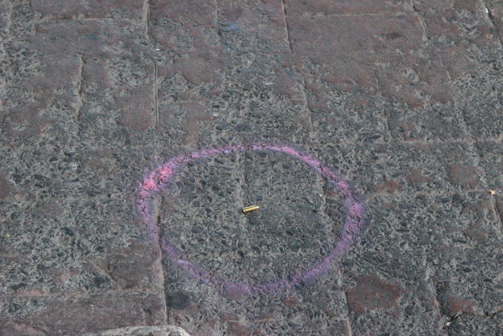 Husumet kanlı bitti... Beyoğlu’nda kurşun yağmuru: 1 ölü, 1 yaralı