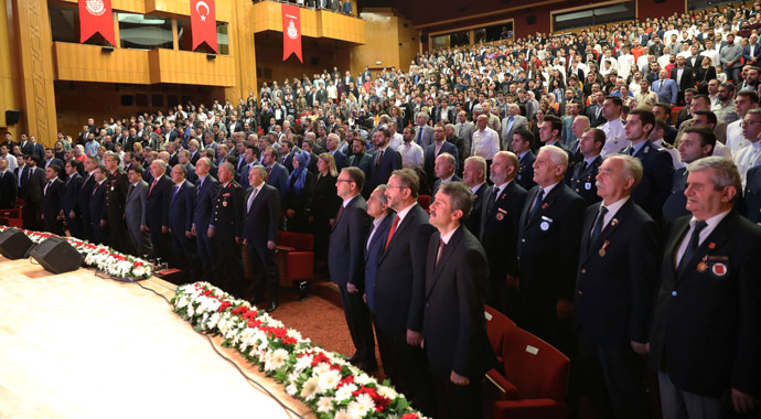 Mevlüt Uysal: İstanbul kutlu bir şehirdir hiçbir zaman işgale boyun eğmeyecektir