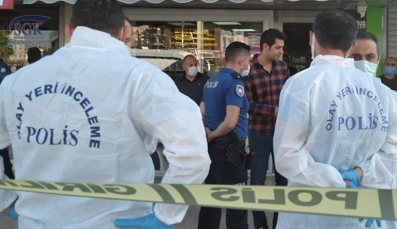 Kuyumcuyu vurdu, iki kilo altını çaldı Kuyumcuyu vurdu, iki kilo altını çaldı
