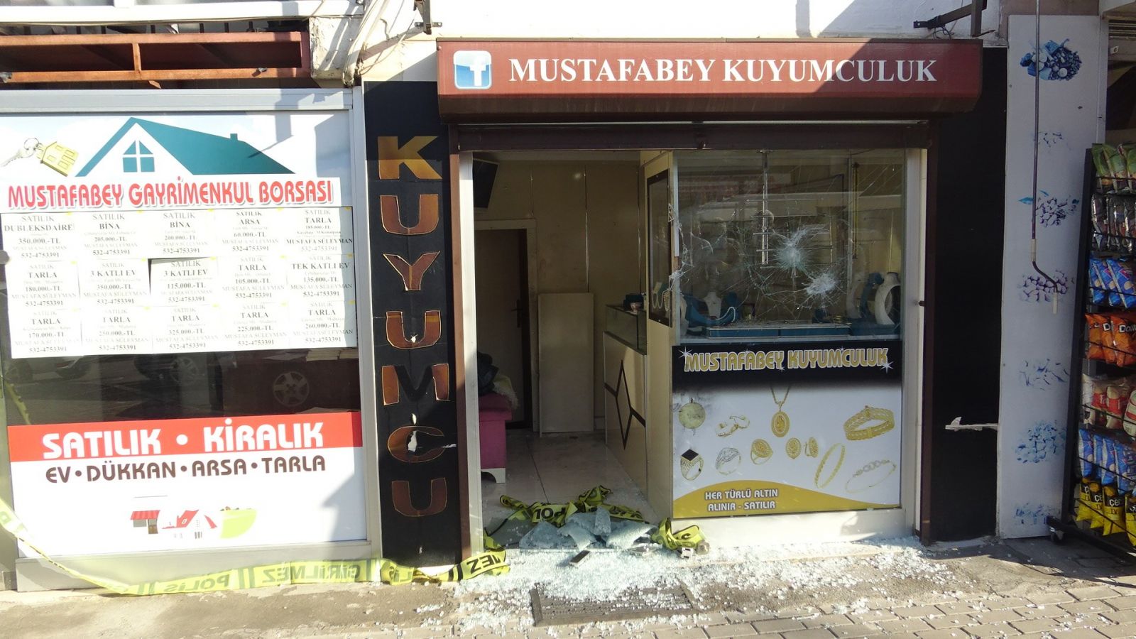 Hırsızlar altınları çuvala koyup çaldılar, kuyumcu gözyaşlarına boğuldu
