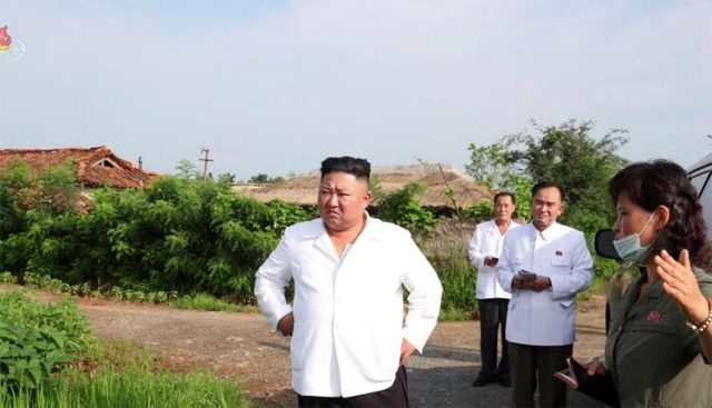Kuzey Kore lideri Kim'den 5 yıl sonra ilk kez bir sel bölgesine ziyaret