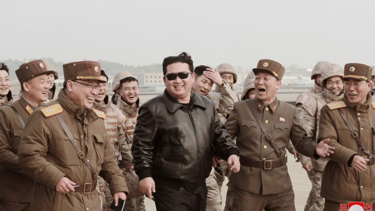 Kuzey Kore füze denemesi alay konusu oldu: ‘Üçüncü sınıf  aksiyon filmlerine benziyor’