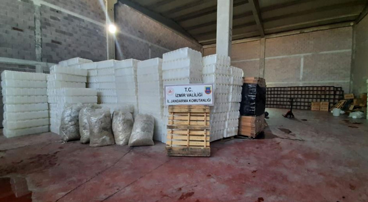 İçki tacirlerine darbe! Piyasa değeri 2 milyon liralık 25 ton kaçak alkol ele geçirildi