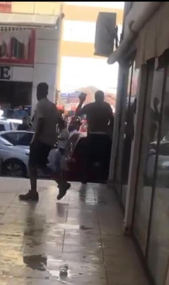 Tapu anlaşmazlığı taşlı sopalı kavgaya dönüştü: Çok sayıda yaralı ve gözaltı var