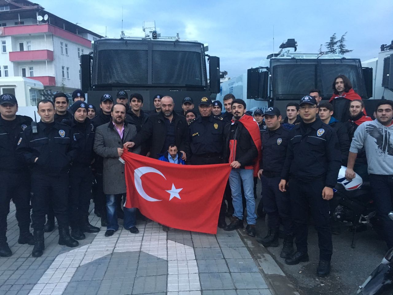 Köksal Baba’dan, 'PolisiminYanındayım' kampanyasına destek