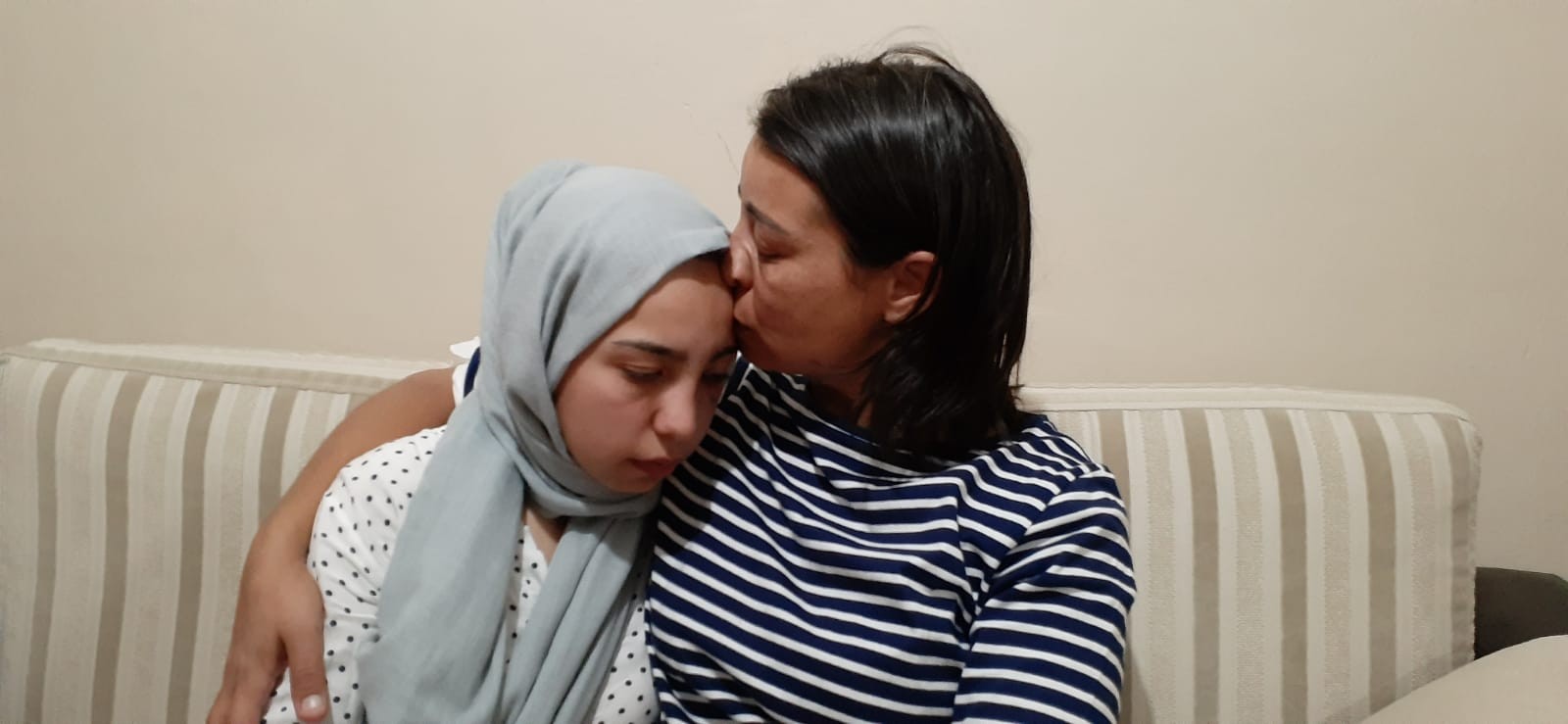 Köpek kavgası... 17 yaşındaki kızı acımasızca darp ettiler