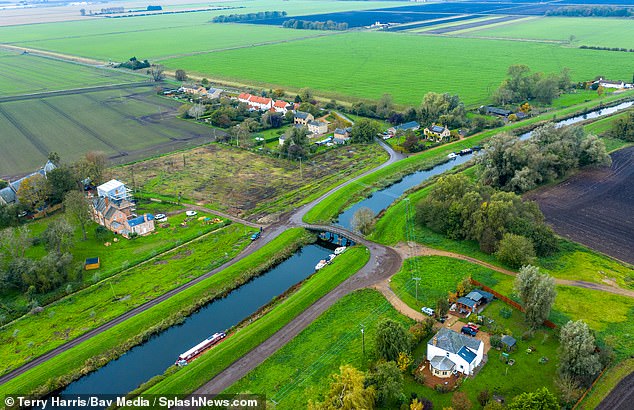 İki köyü birbirine bağlayan köprü paralı oldu