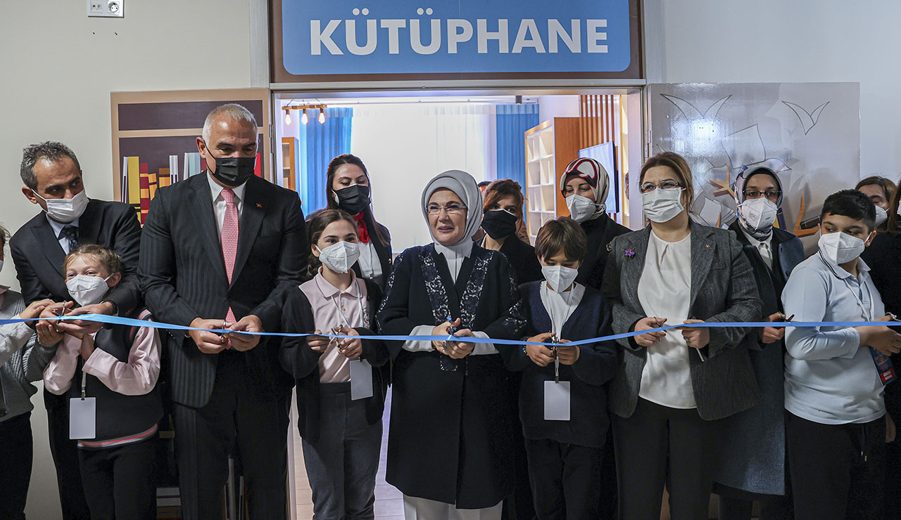 Emine Erdoğan: Kütüphane okulların kalbi