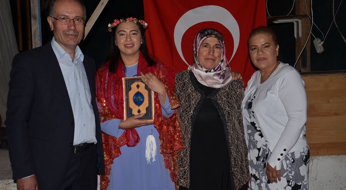 Adı Marilyn’di ‘Meryem’ oldu: Amerikalı geline kına gecesi