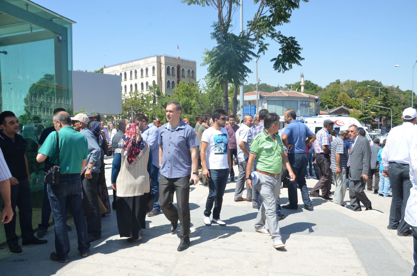 Canlı bombayım diyerek kuyumcuyu soymaya kalktı