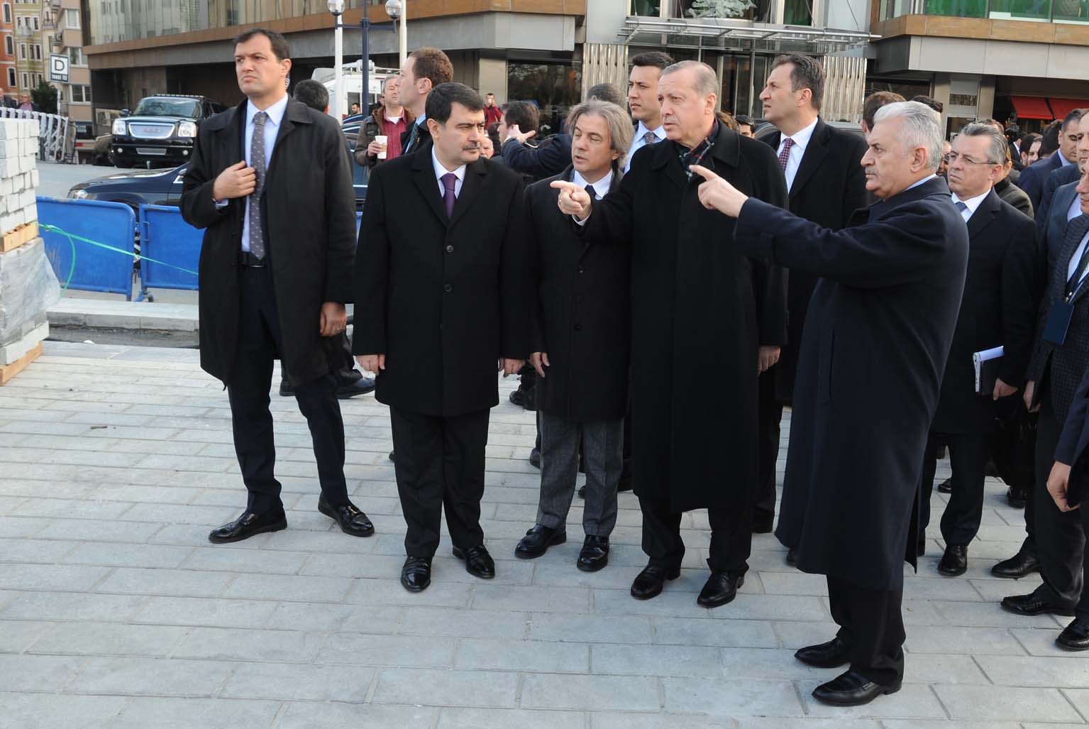 Cumhurbaşkanı Erdoğan Taksim'de